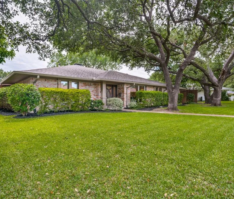 10111 Cromwell Drive, Dallas TX 75229