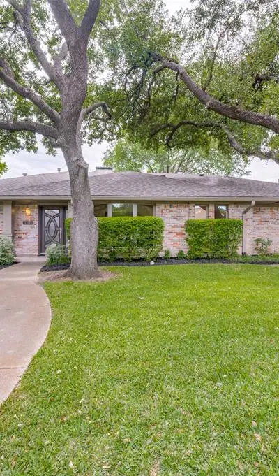 10111 Cromwell Drive, Dallas TX 75229 - Photo 2
