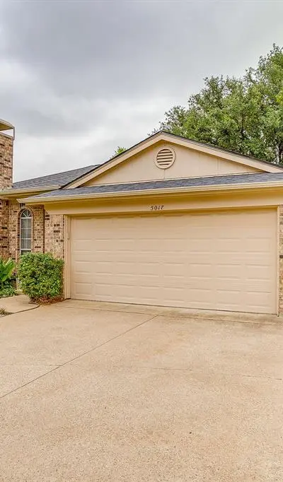 5017 Santa Fe Court, Arlington TX 76017 - Photo 3