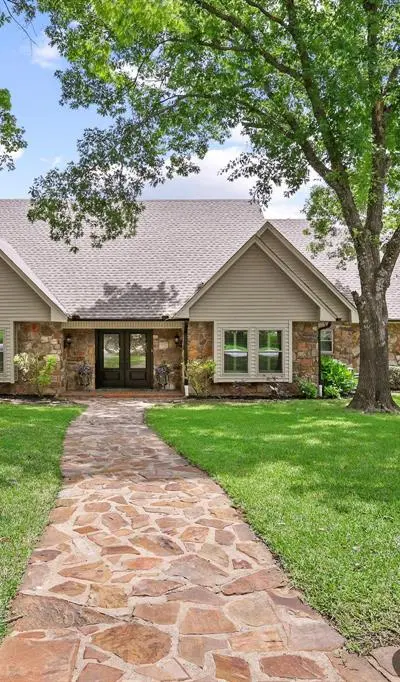 80 River Hills Drive, Denison TX 75020