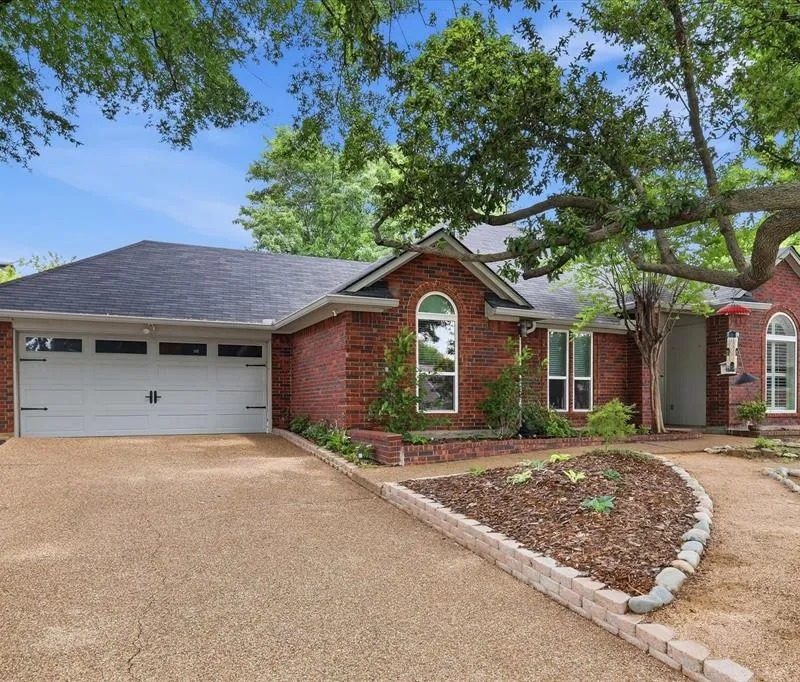 1032 Steeplewood Drive, Grapevine TX 76051