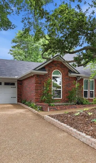 1032 Steeplewood Drive, Grapevine TX 76051