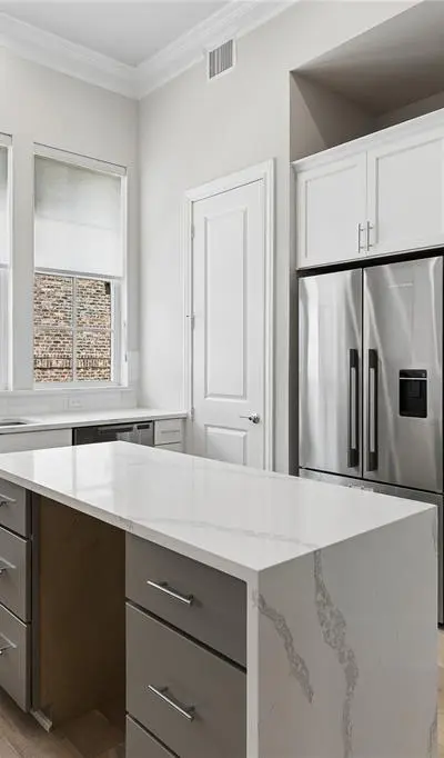 4617 Greenborough Lane, Dallas TX 75219 - Photo 4