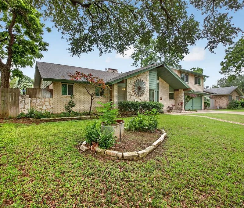 1608 Freeman Court, Arlington TX 76013