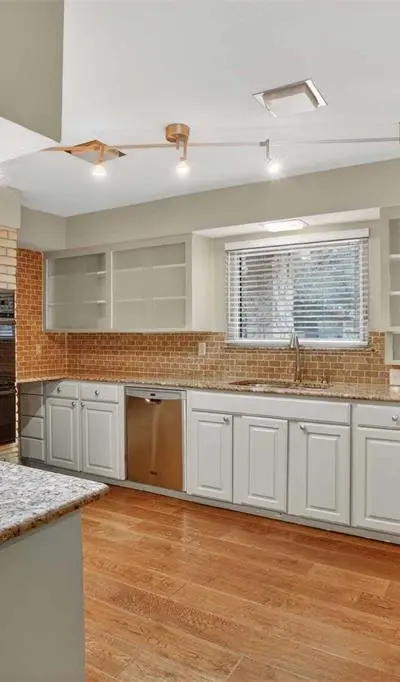 1608 Freeman Court, Arlington TX 76013 - Photo 5