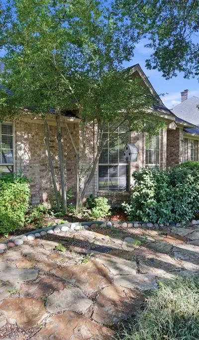 5017 River Bluff Drive, Fort Worth TX 76132 - Photo 4