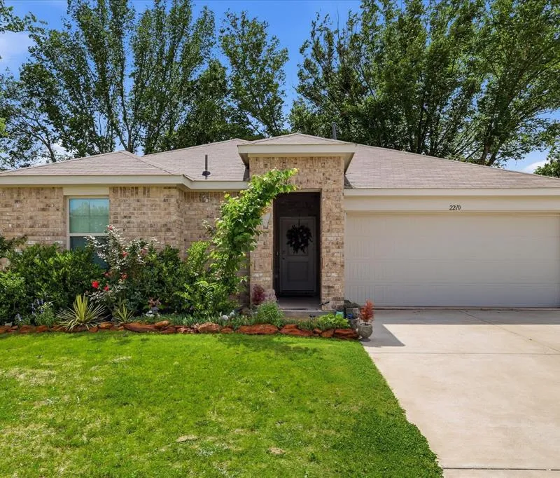 2210 Alamo Road, Sherman TX 75090