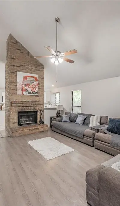 825 Ashmount Lane, Arlington TX 76017 - Photo 3
