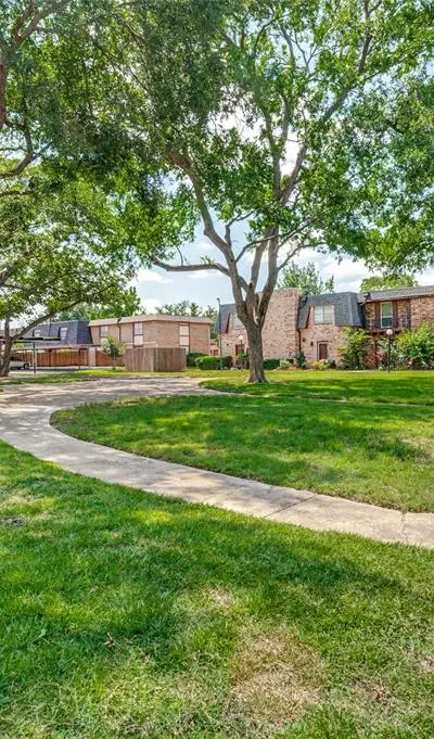 1813 E Grauwyler Road E # 142G, Irving TX 75061 - Photo 2