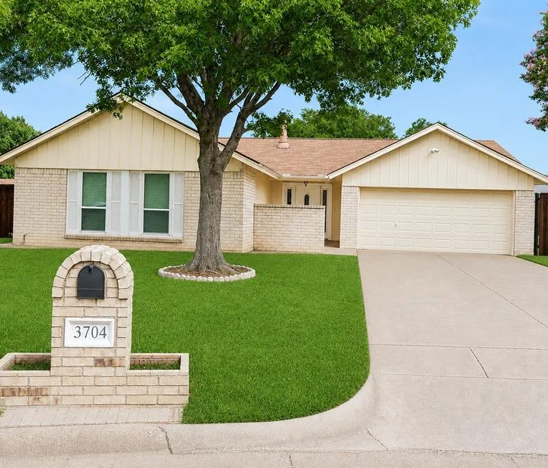 3704 Misty Court, Fort Worth TX 76133