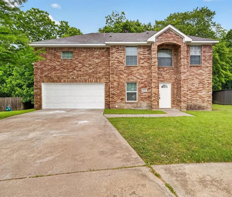 1250 Nancy Lane, Lancaster TX 75134