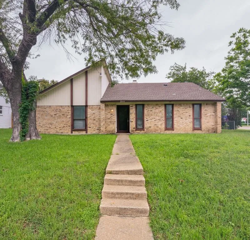 2111 Meredith Lane, Richardson TX 75081