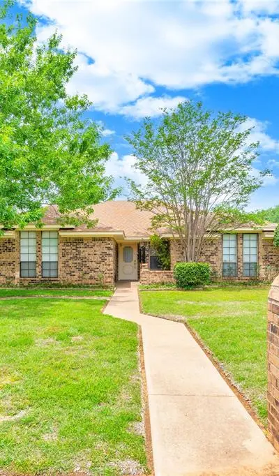 1308 Cindy Court, Cleburne TX 76033 - Photo 2