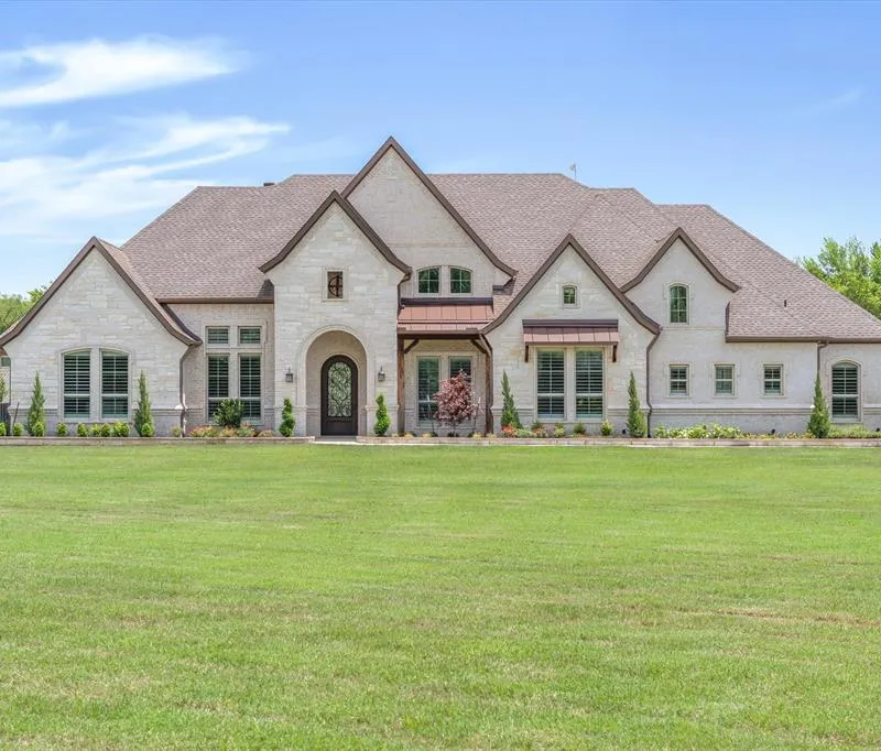 900 VZ County Road 3414, Wills Point TX 75169