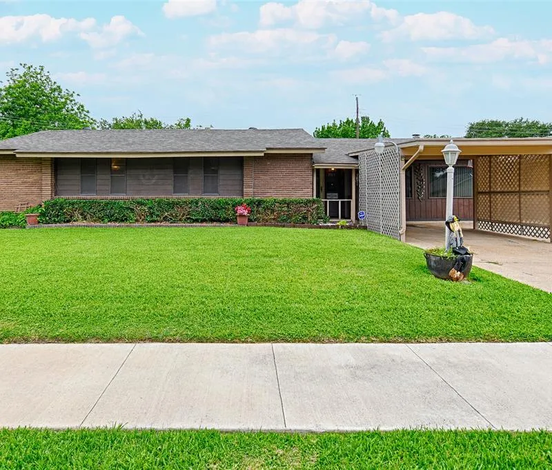 3705 Cranston Court E, Irving TX 75062