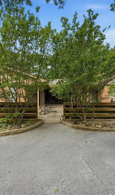 372 Lakepoint Loop, Pottsboro TX 75076 - Photo 3