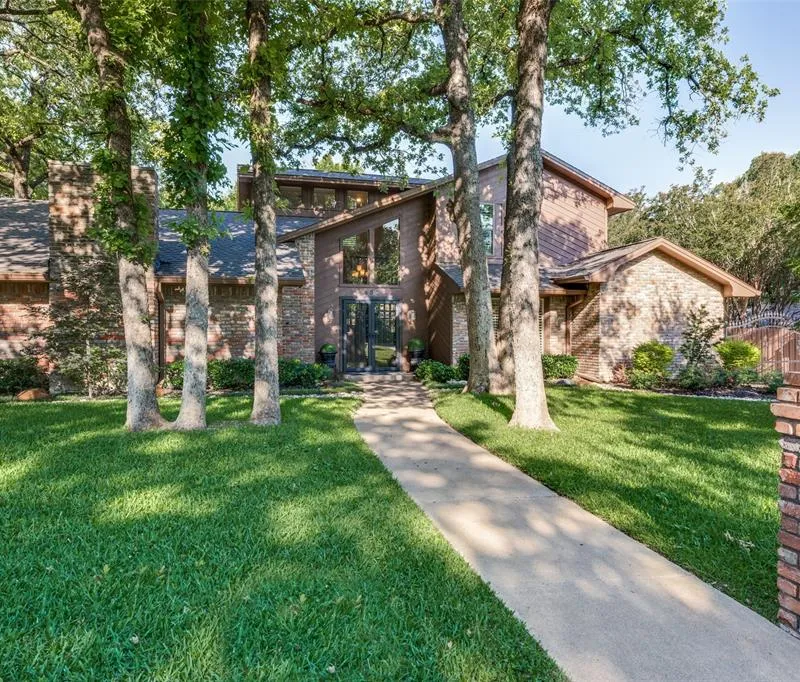 804 Firewheel Trail, Fort Worth TX 76112