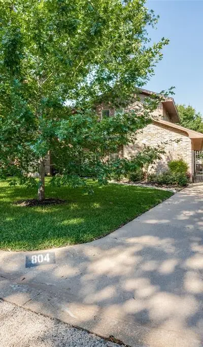 804 Firewheel Trail, Fort Worth TX 76112 - Photo 2