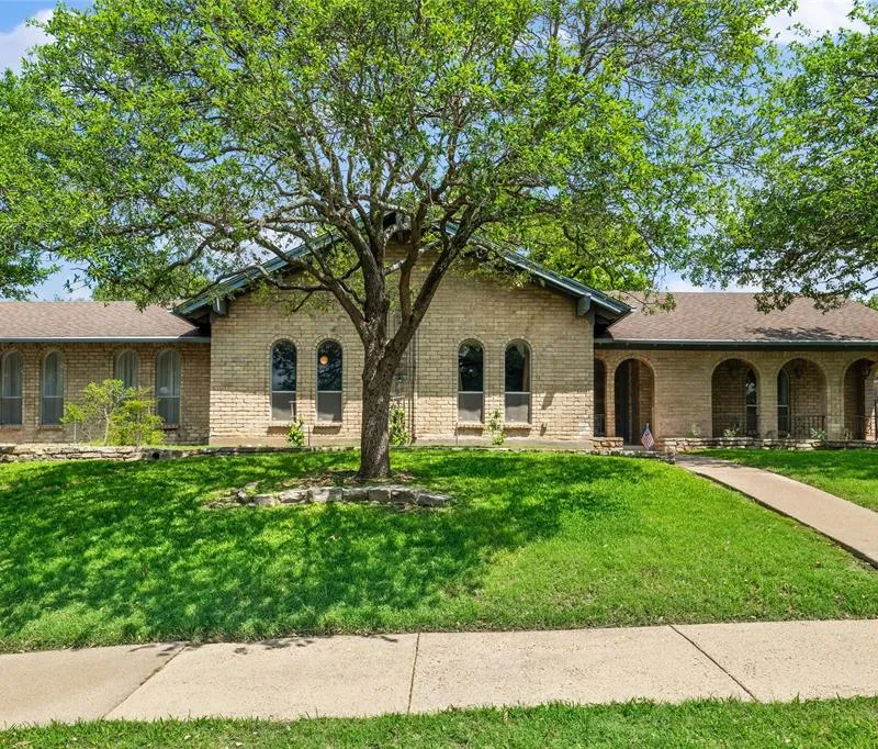 3405 Country Club Road, Pantego TX 76013