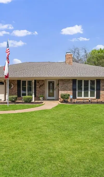1711 Queensborough Drive, Arlington TX 76015