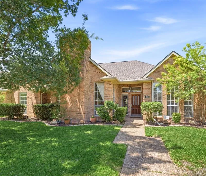 711 Sundance Trail, Irving TX 75063