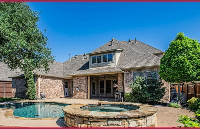 8108 Oak Knoll Drive, North Richland Hills TX 76182