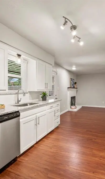 652 Oak Drive, Hurst TX 76053 - Photo 4
