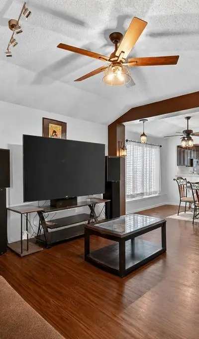 7205 Ashbourne Way, Fort Worth TX 76133 - Photo 2