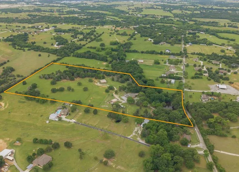 2403 County Road 2224, Decatur TX 76234