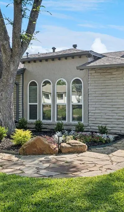 15651 Terrace Lawn Circle, Dallas TX 75248 - Photo 2
