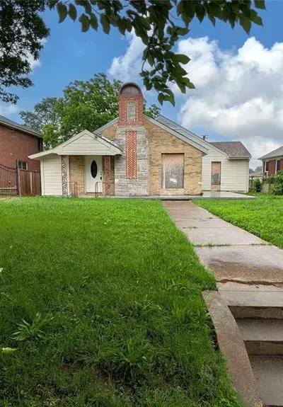 2718 South Boulevard, Dallas TX 75215