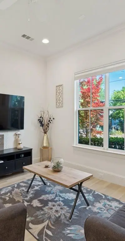 732 W 7th Street, Dallas TX 75208 - Photo 4
