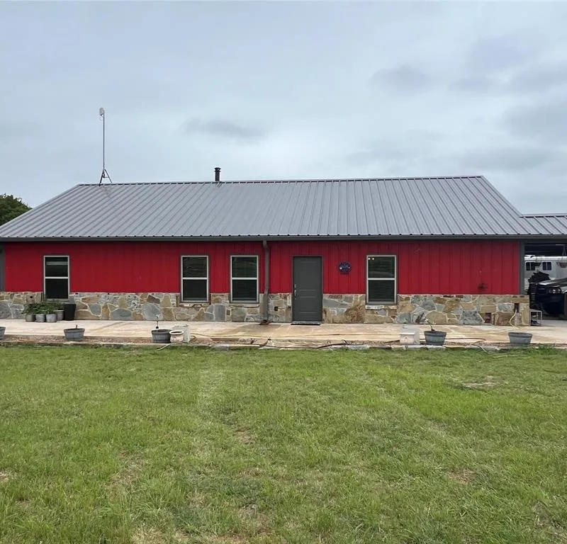 17777 FM 920, Poolville TX 76487