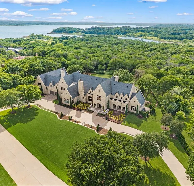 2105 Bayshore Drive, Flower Mound TX 75022