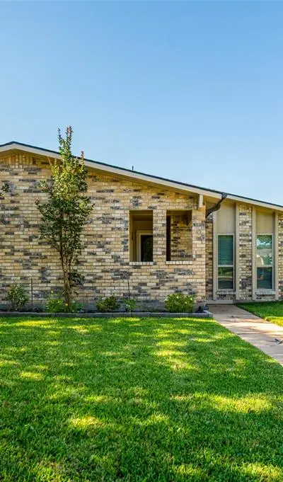 2200 Marble Falls Drive, Carrollton TX 75007 - Photo 2