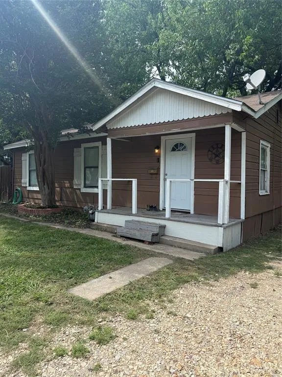 1006 Bishop Street, Commerce TX 75428