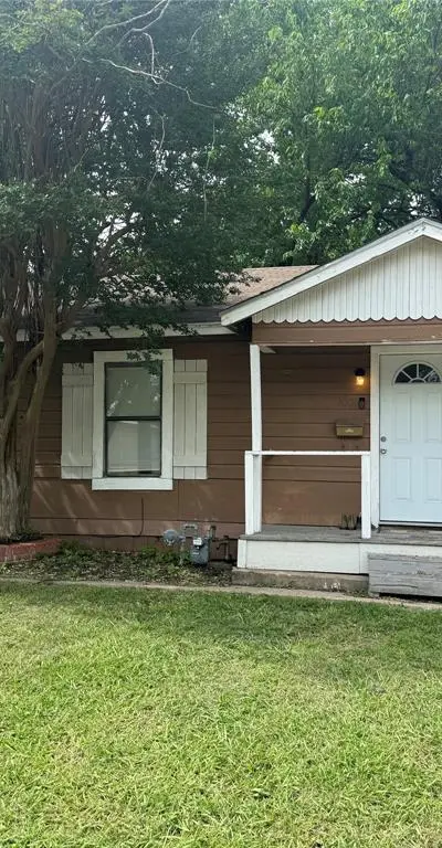 1006 Bishop Street, Commerce TX 75428 - Photo 2