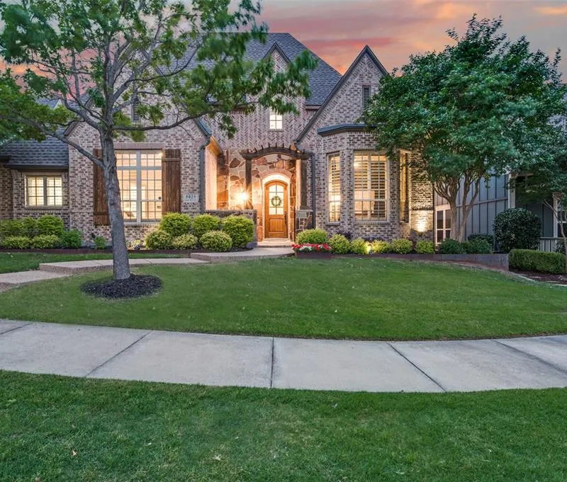5025 Sage Hill Drive, Carrollton TX 75010