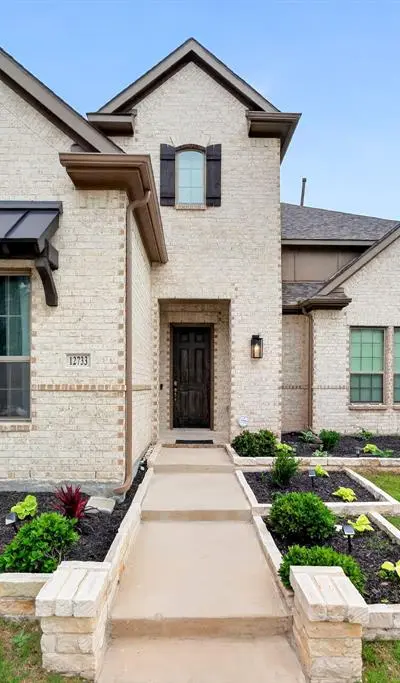 12733 Royal Oaks Lane, Farmers Branch TX 75234 - Photo 2