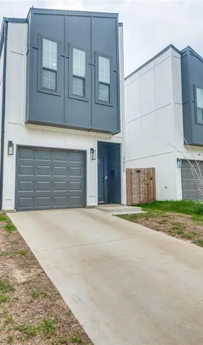 2325 Budd Street, Dallas TX 75215