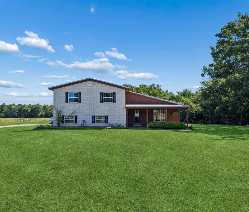 2986 Vz County Road 3208, Wills Point TX 75169