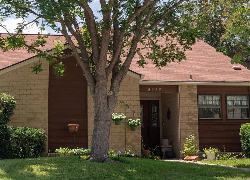 2325 Windy Drive, Garland TX 75044