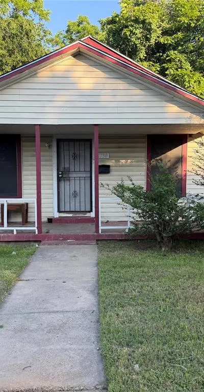 2738 Lawrence Street, Dallas TX 75215