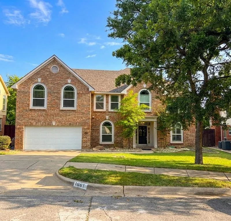 1081 Woodbriar Drive, Grapevine TX 76051
