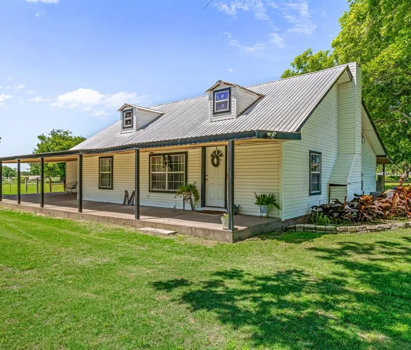40248 FM 2481, Hico TX 76457