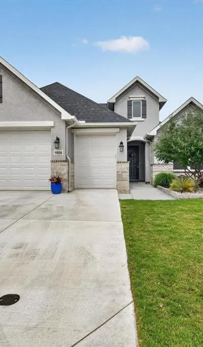 9808 Silver Rock Way, Denton TX 76207 - Photo 2