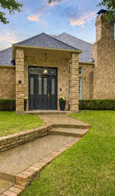 7 Carmarthen Court, Dallas TX 75225
