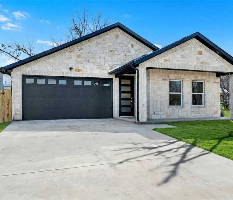 2821 Morse Street, Greenville TX 75401