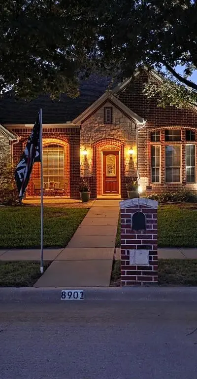 8901 Stratford Drive, North Richland Hills TX 76182 - Photo 2