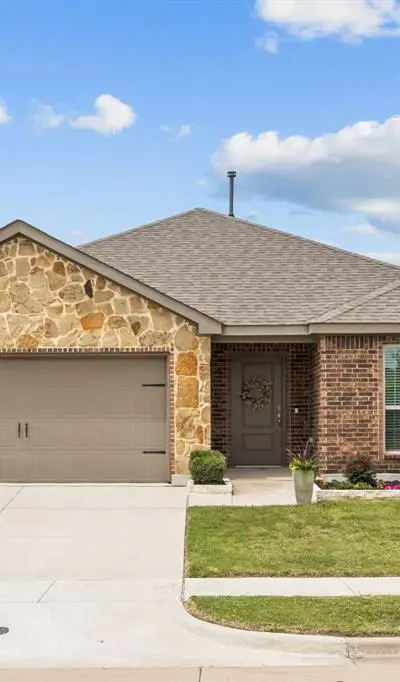 4109 Spur Trail Drive, Denton TX 76208 - Photo 2
